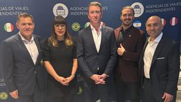 Directivos de Grupo GEA y Mega Travel celebraron su alianza comercial.