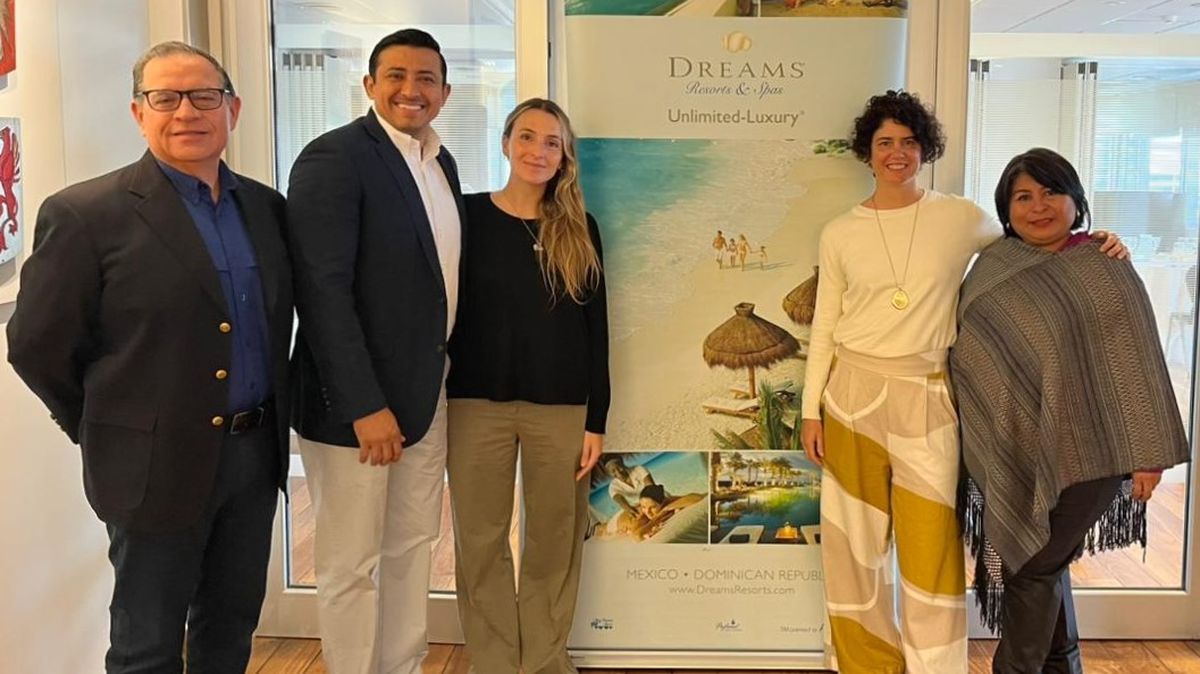 Inclusive Collection: José Luis Cervantes Aguilar, director de Ventas y Marketing de Dreams Jade; junto a Rolando Gamboa, director de Ventas de Dreams Tulum; Delfina Bunge, comercial de Hyatt Inclusive Collection; Jennifer Barnfather, representante de Hyatt Inclusive Collection; y Graciela Xool, gerente de Ventas de Dreams Sands Cancún.