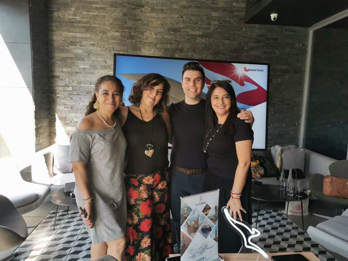 Doris Urbina y María Teresa Olavarrieta, de Aviareps; junto a Diego Álvarez y Jaqueline Vergara, de Pacific Reps. - Ladevi Medios y Soluciones Doris Urbina y María Teresa Olavarrieta, de Aviareps; junto a Diego Álvarez y Jaqueline Vergara, de Pacific Reps.