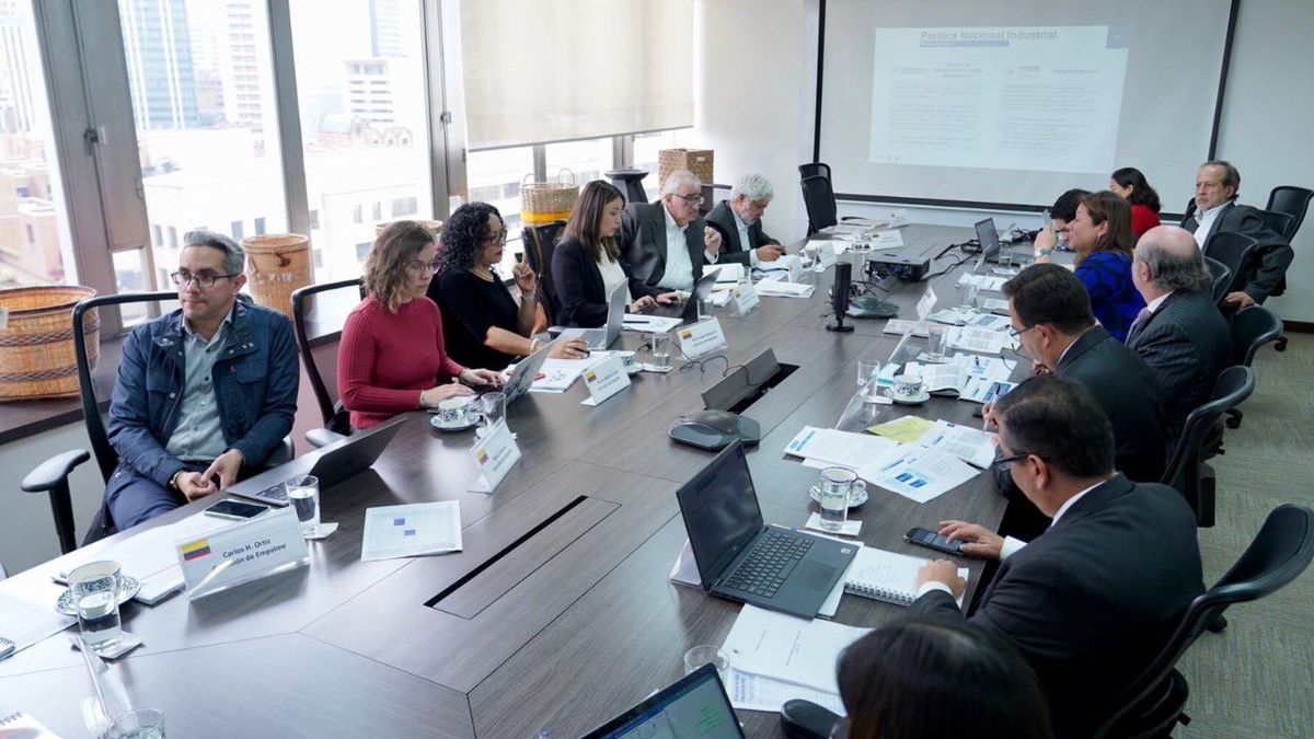 Sugerencias del equipo de empalme de Gustavo Petro en el sector Comercio, Industria y Turismo.