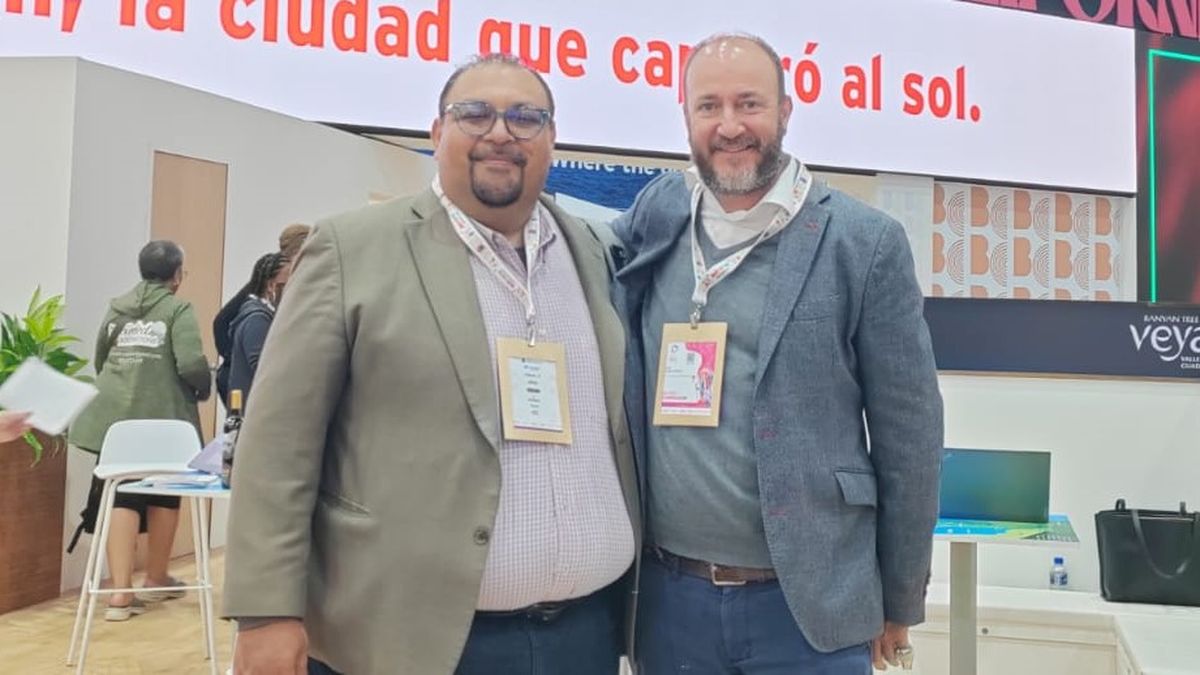 Rubén González (director de Producto Aéreo)&nbsp; y Juan José Román (director coporativo) de Euromundo.