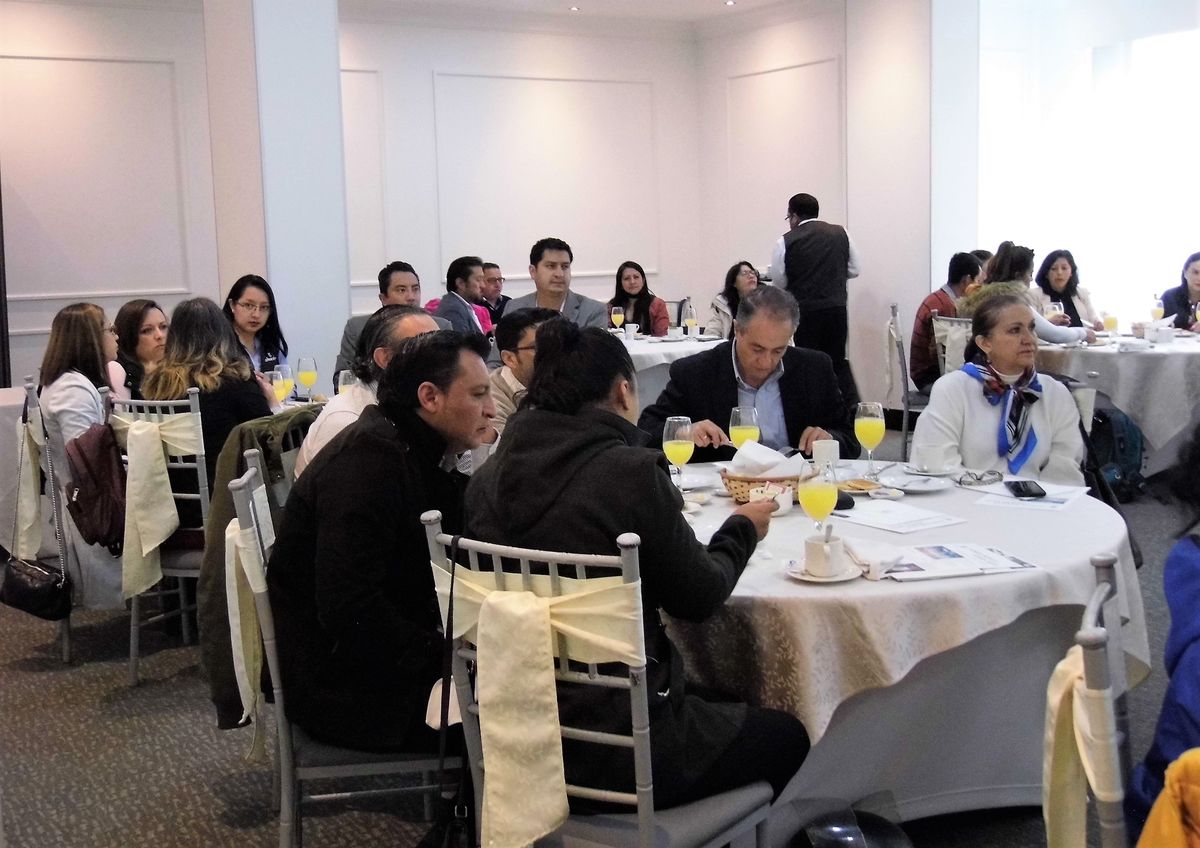 Parte de los asistentes a la capacitación de Grupo Xcaret en Quito. - Ladevi Medios y Soluciones Parte de los asistentes a la capacitación de Grupo Xcaret en Quito.