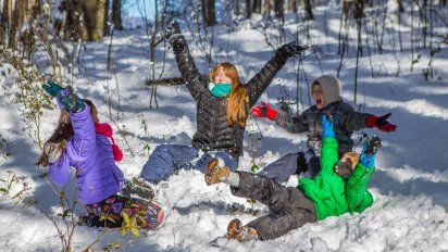 Además del esquí Bariloche ofrece otras actividades para estar en contacto con la nieve.