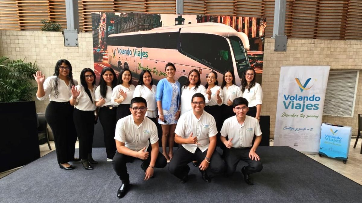 Equipo Volando Viajes.