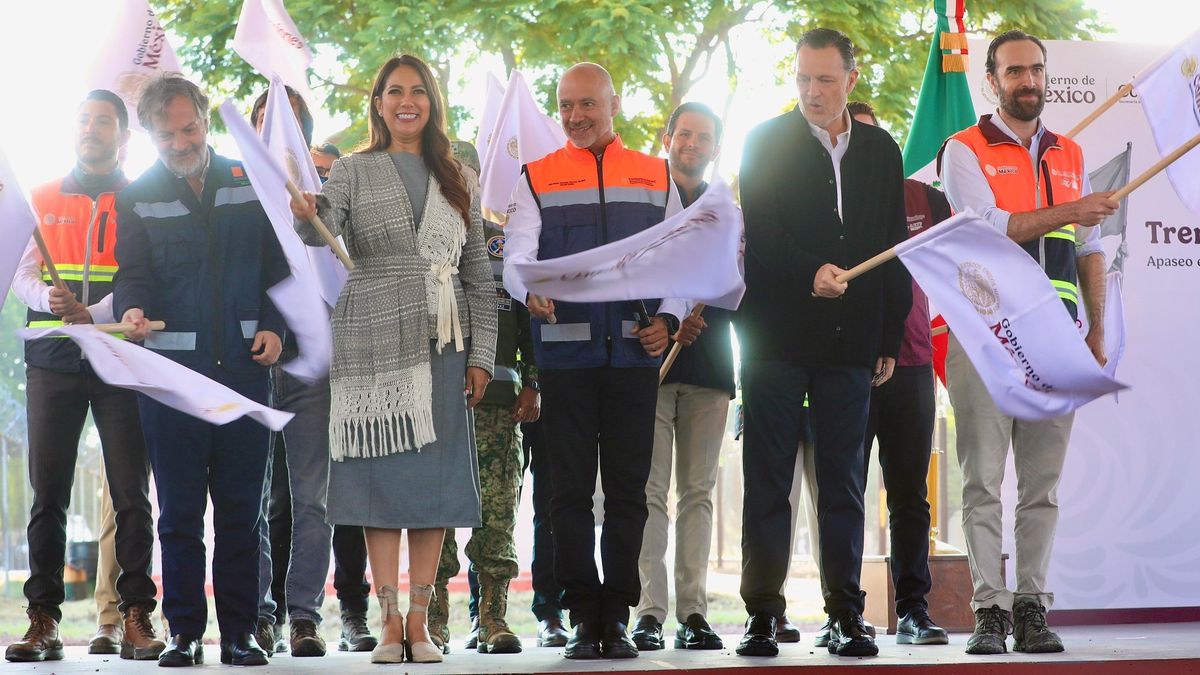 Dio inicio a las obras de construcción del primer tramo del tren de pasajeros Quéretaro-Irapuato.