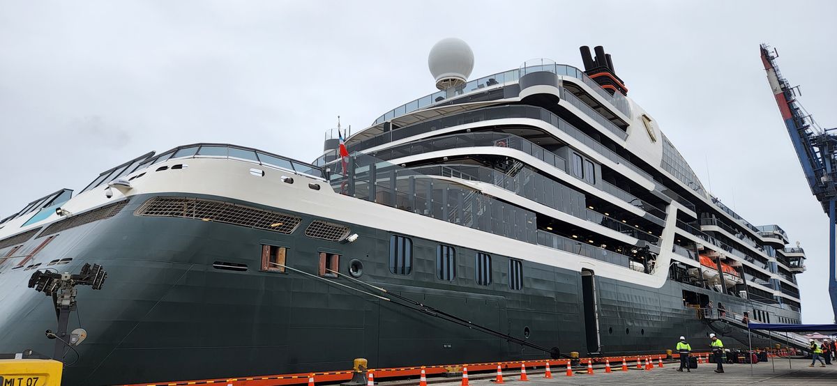 Siguiendo con la reactivación del turismo de cruceros, llegó al Callao el Seabourn Venture con más de 150 pasajeros. - Ladevi Medios y Soluciones Siguiendo con la reactivación del turismo de cruceros, llegó al Callao el Seabourn Venture con más de 150 pasajeros.
