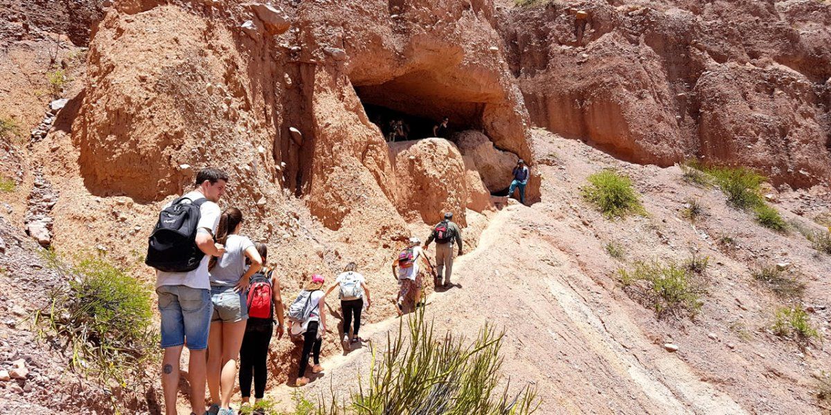 Los amantes de la aventura no deben dejar de visitar las Cuevas de Guayra en un trekking espectacular que lleva por los paisajes más puros de Jujuy.