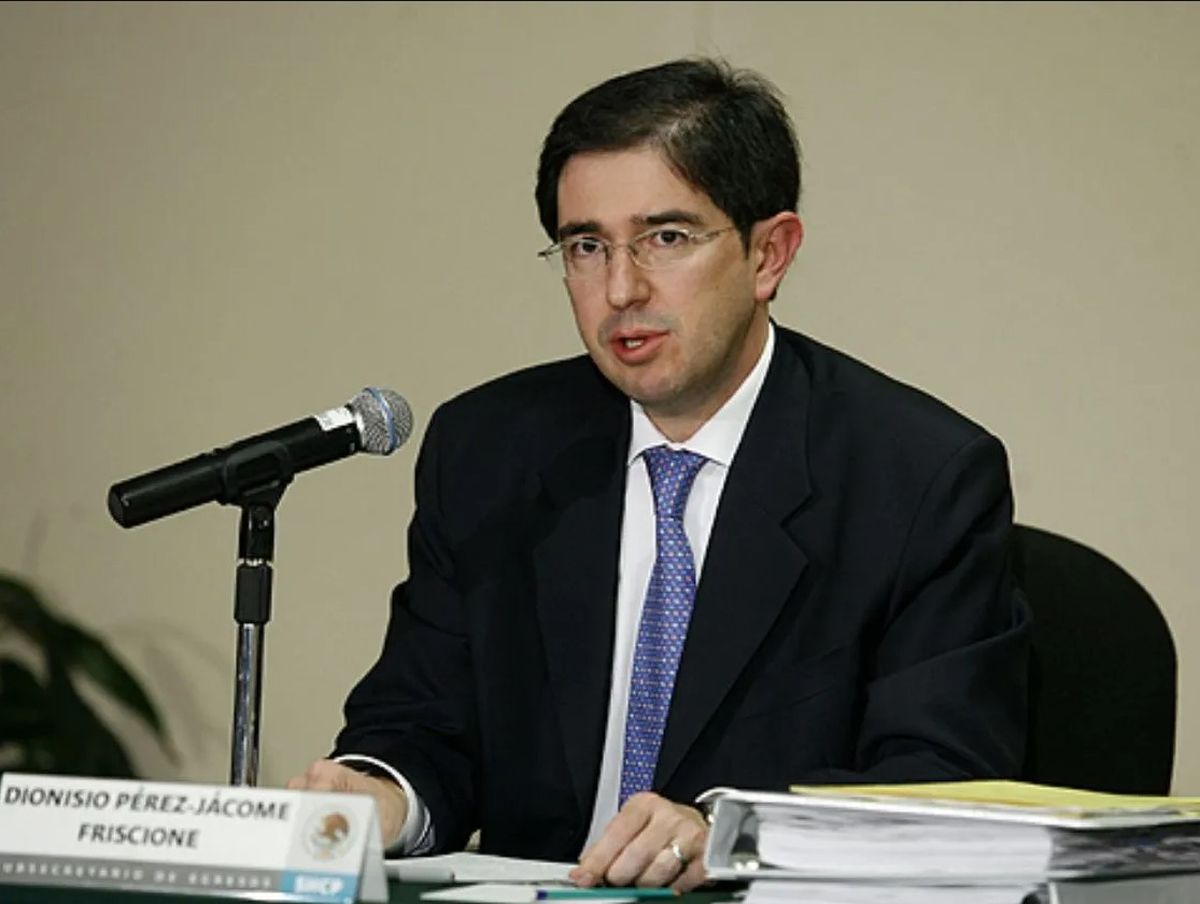 Dionisio Pérez-Jácome es el nuevo vicepresidente de Reputación y Desarrollo Corporativo de Volaris.