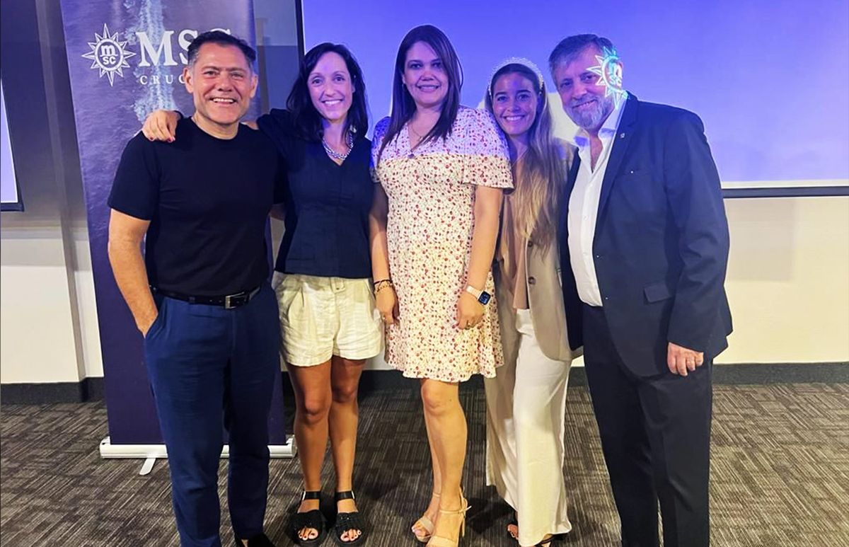 Autoridades y ejecutivos de Grupo GEA y MSC Cruceros.