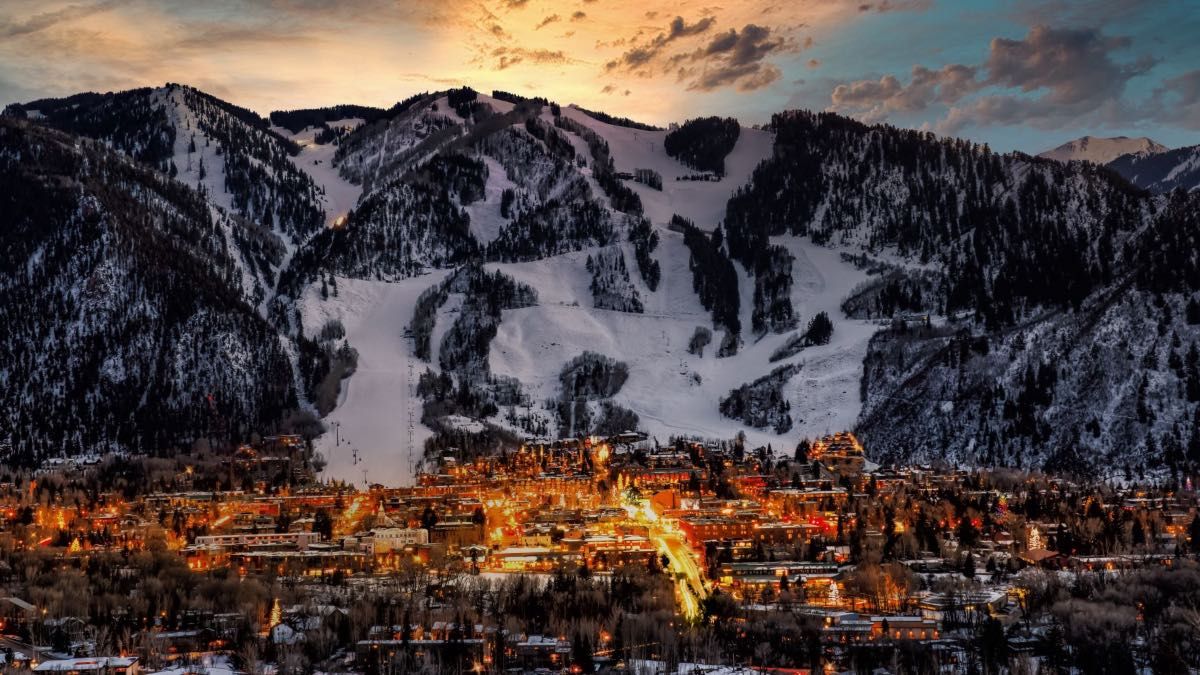 Así es Aspen, uno de los destinos de nieve más populares del mundo.
