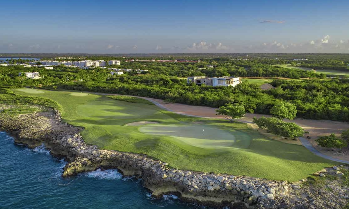 Playa Nueva Romana en República Dominicana; Piñero refuerza su presencia en eventos deportivos. Playa Nueva Romana en República Dominicana; Piñero refuerza su presencia en eventos deportivos.