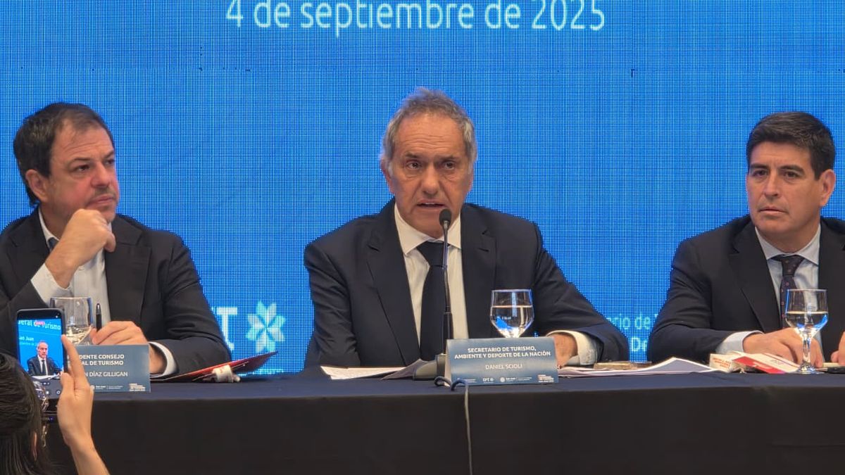 En el CFT de San Juan, Daniel Scioli lanzó financiamiento interno y misiones internacionales en plena crisis política.