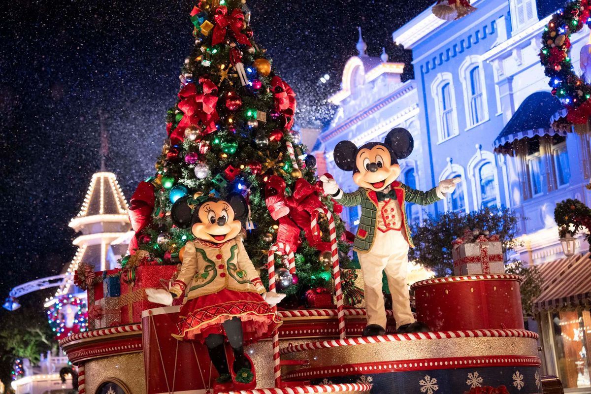 Walt Disney World Resort se apresta a celebrar la Navidad a todo lo alto.