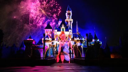 El espectáculo es parte de la celebración Disney100 en Disneyland Resort.