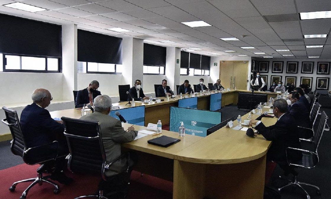 Aerolíneas nacionales demandan mayor compromiso y comunicación al gobierno federal.