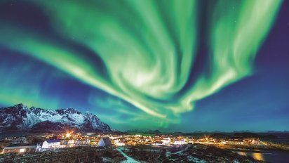 El mágico brillo de la aurora boreal en las islas Lofoten, Noruega.&nbsp;