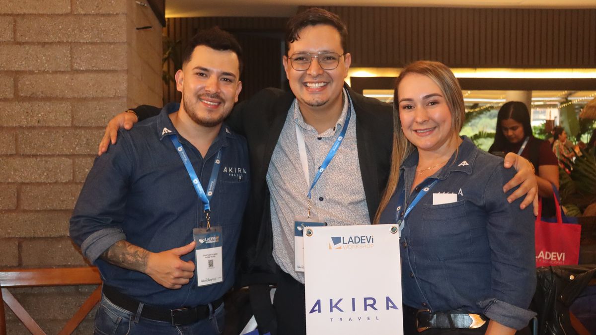Equipo de Akira Travel en el marco del Ladevi Workshop.