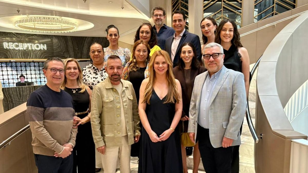 Los representantes de México a bordo del Oceania Allura.