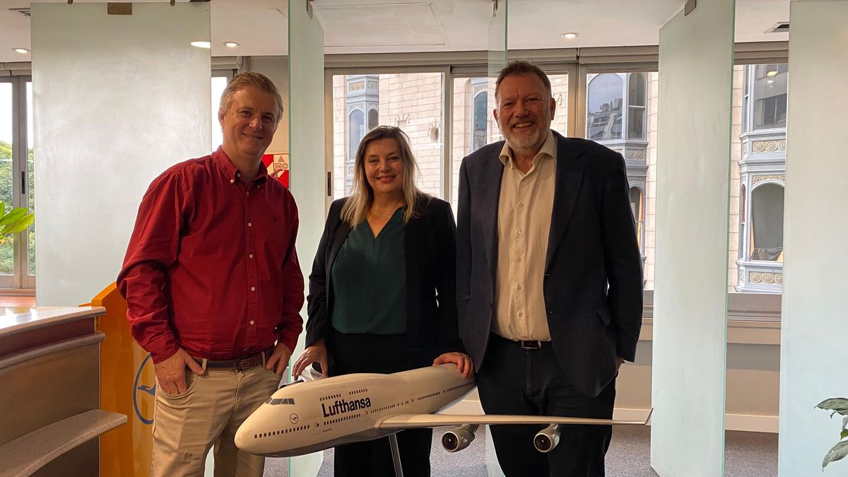Lucas Ozuna, director para Latinoamérica de Europamundo; Melina Canale, ejecutiva de Cuentas para Argentina para Lufthansa; y Alfonso Rodríguez, director de Ventas Sudamérica Hispana de Lufthansa Group.