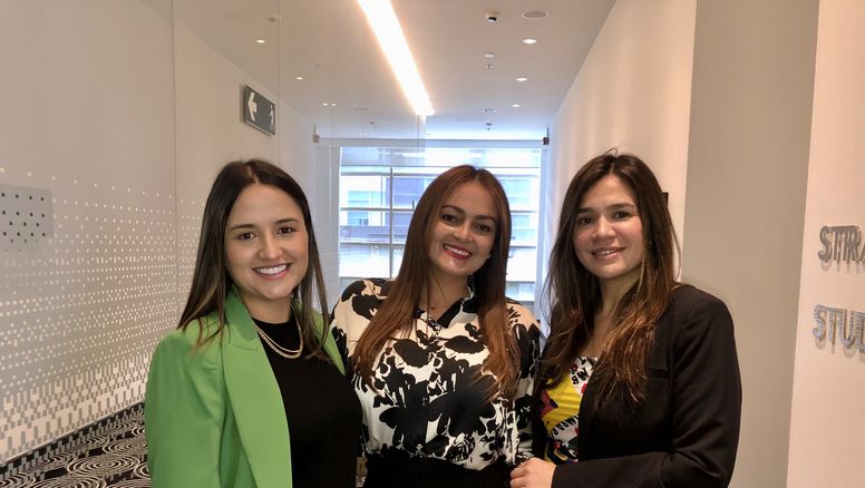 Ana María Rincón, gerente de Mercadeo y Ventas; Mónica Forero, gerente de Asuntos Corporativos y Recursos Humanos; y Laura Muñoz, presidente de On Vacation; transmiten el significado de los 20 años de la cadena hotelera para el sector.&nbsp;