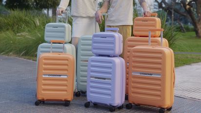 Vacaciones: te contamos cuál es el equipaje más recomendado para vuelos largos.