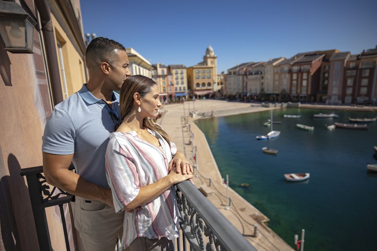Universal Orlando Resort: Loews Portofino Bay Hotel emula a la ciudad italiana de Portofino y es uno de los más lujosos de todo Orlando.