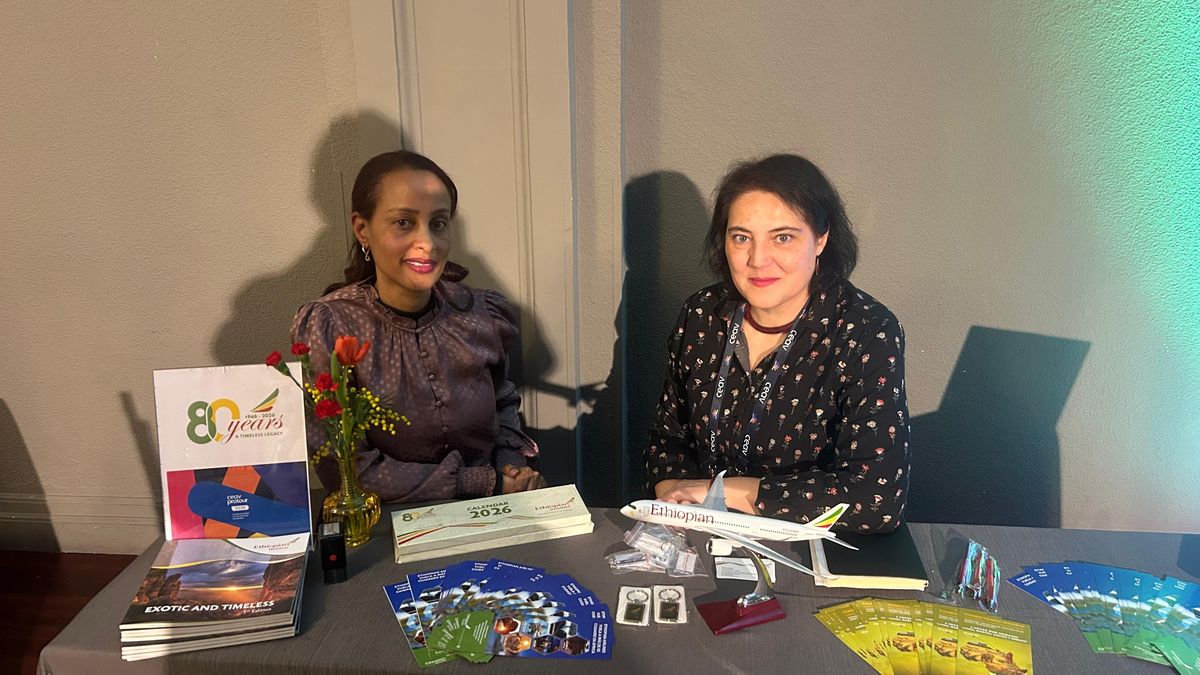 Kidest Tadesse, área manager de España, y Sara de Torres, sales manager de Ethiopian.