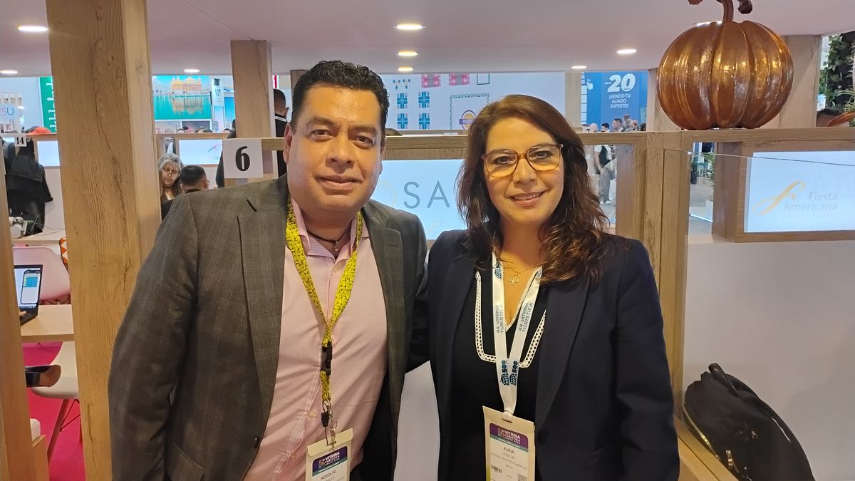 Rodolfo Espinoza, international sales manager de Grupo Posadas; y Alicia Padilla, gerenta de Ventas E-commerce de Grand Fiesta Americana Cosar Beach Cancún. - Ladevi Medios y Soluciones Rodolfo Espinoza, international sales manager de Grupo Posadas; y Alicia Padilla, gerenta de Ventas E-commerce de Grand Fiesta Americana Cosar Beach Cancún.