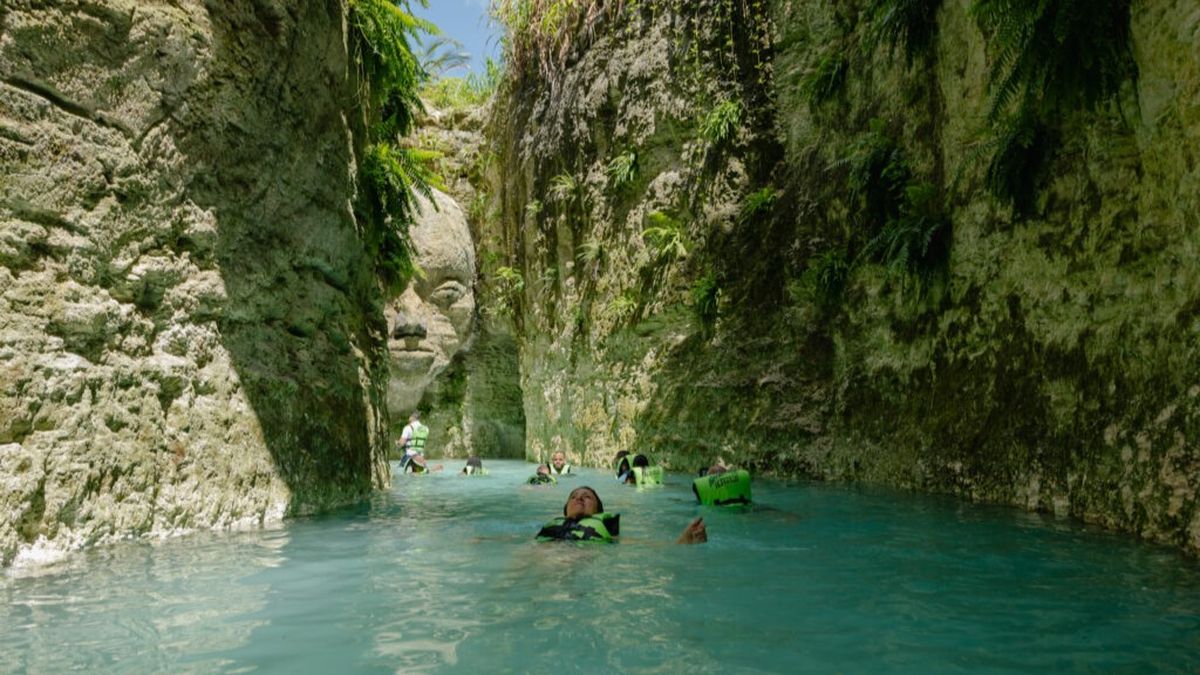 Camina entre t&uacute;neles naturales y aguas subterr&aacute;neas que te conectan con la esencia m&aacute;s pura del Caribe.