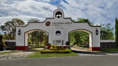 Fachada del Hacienda Jurica.