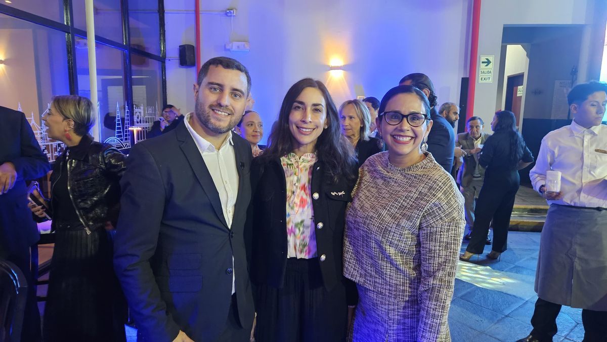 Daniel Morán , Jaissy Velit y Janice Velit.