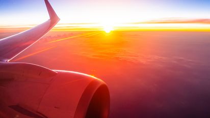 Revisa los descuentos que ofrecen las aerolíneas para el Black Friday.