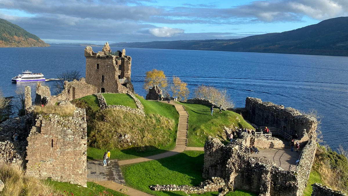 Iverness es la puerta de entrada al lago Ness, conocido por su leyenda.
