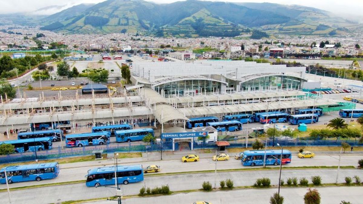 Las diferentes terminales de transporte terrestre retomaron su operación con normalidad en medio del toque de queda. - Ladevi Medios y Soluciones Las diferentes terminales de transporte terrestre retomaron su operación con normalidad en medio del toque de queda.