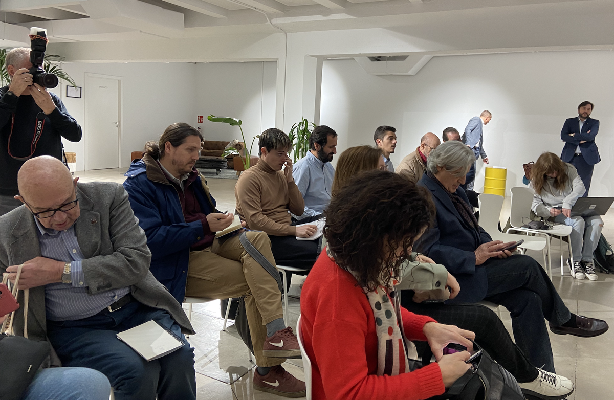 Periodistas durante la rueda de prensa de TUI y Soltour este martes en Madrid.