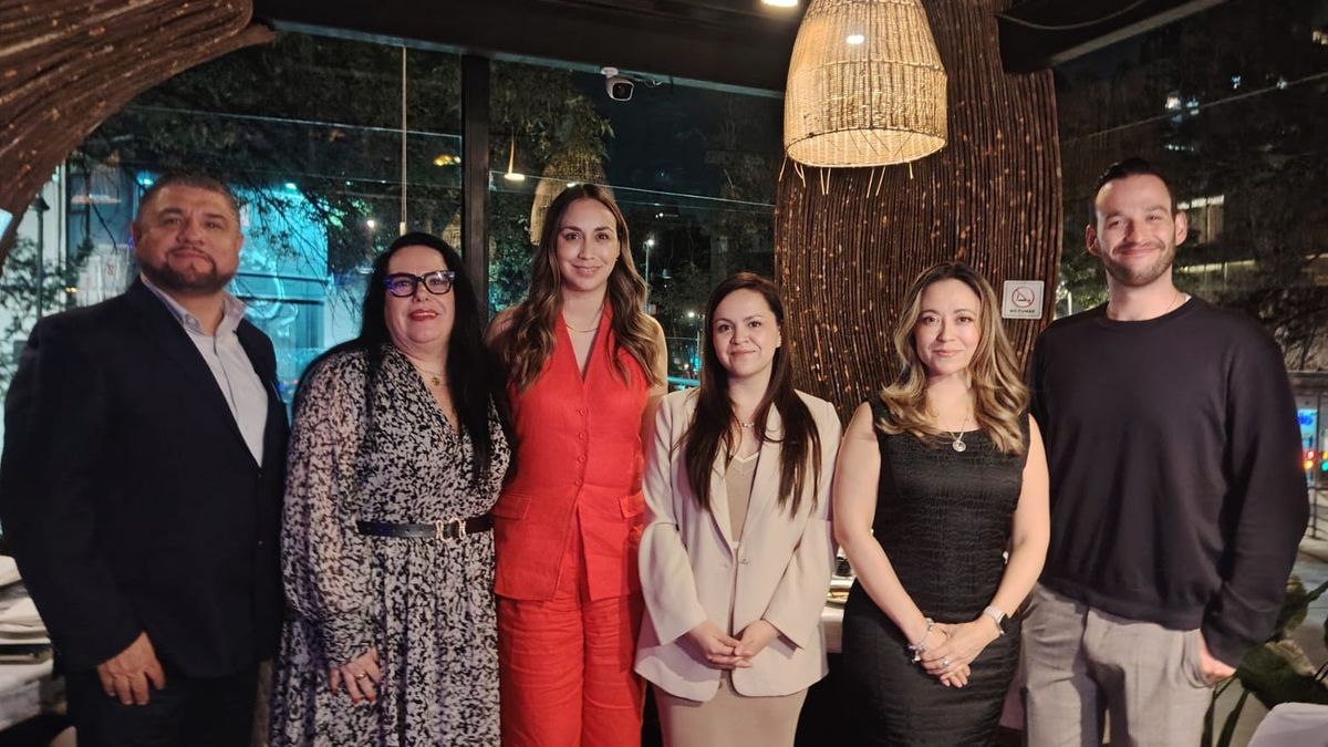 El equipo de Info Center y Aviareps en el evento de promoción de Las Vegas.