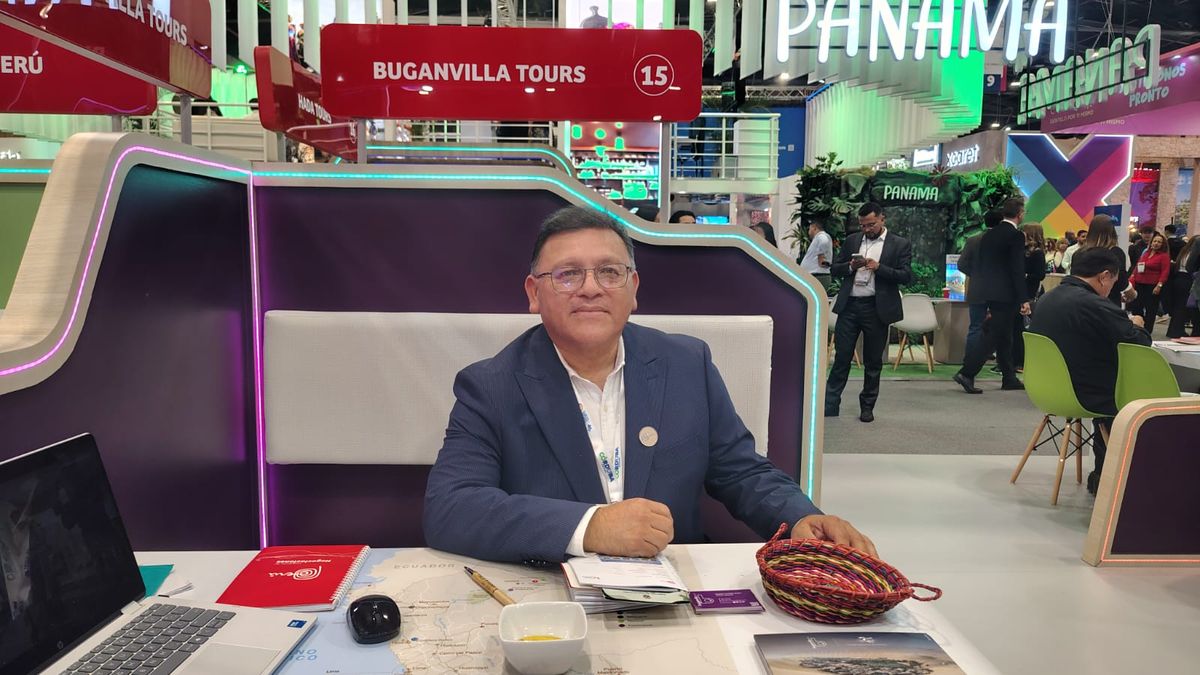 Eduardo Ferr&aacute;ndiz de Buganvilla Tours.