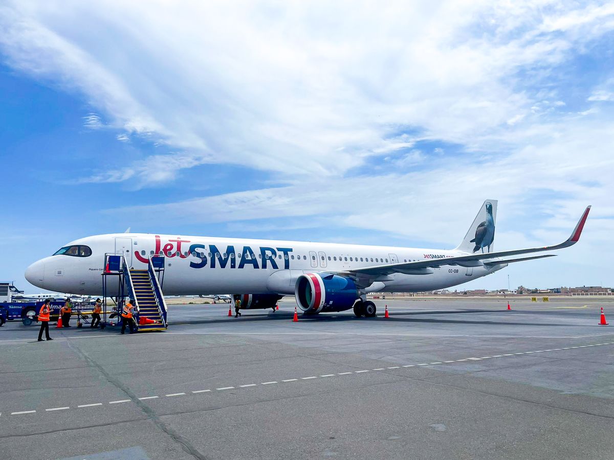 La ruta Trujillo-Santiago de JetSmart cuenta con 4 frecuencias semanales los días (martes, jueves, sábados y domingos). - Ladevi Medios y Soluciones La ruta Trujillo-Santiago de JetSmart cuenta con 4 frecuencias semanales los días (martes, jueves, sábados y domingos).
