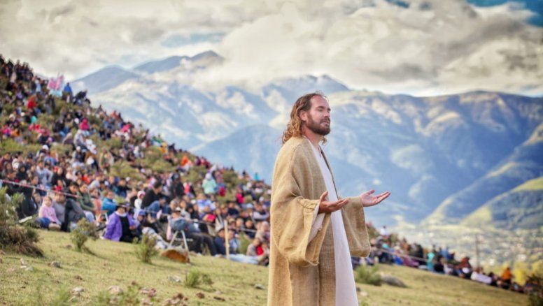 Las propuestas del Ente Tucumán Turismo&nbsp;(ETT) para promocionar los atractivos de la Ruta de la Fe -sumadas a la oferta en cultura y actividades al aire libre- atrajeron a miles de turistas que movilizaron la economía tucumana este fin de semana largo.