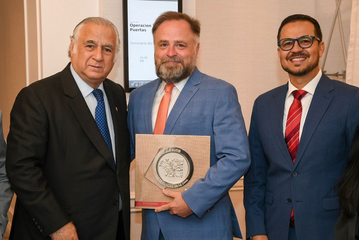 El titular de Sectur, Miguel Torruco Marqués, inició la gira Operación Toca Puertas en Calgary, Canadá.