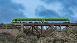 altText(Verano 2023: ¿cuánto cuesta el tren de Buenos Aires a Bariloche?)}