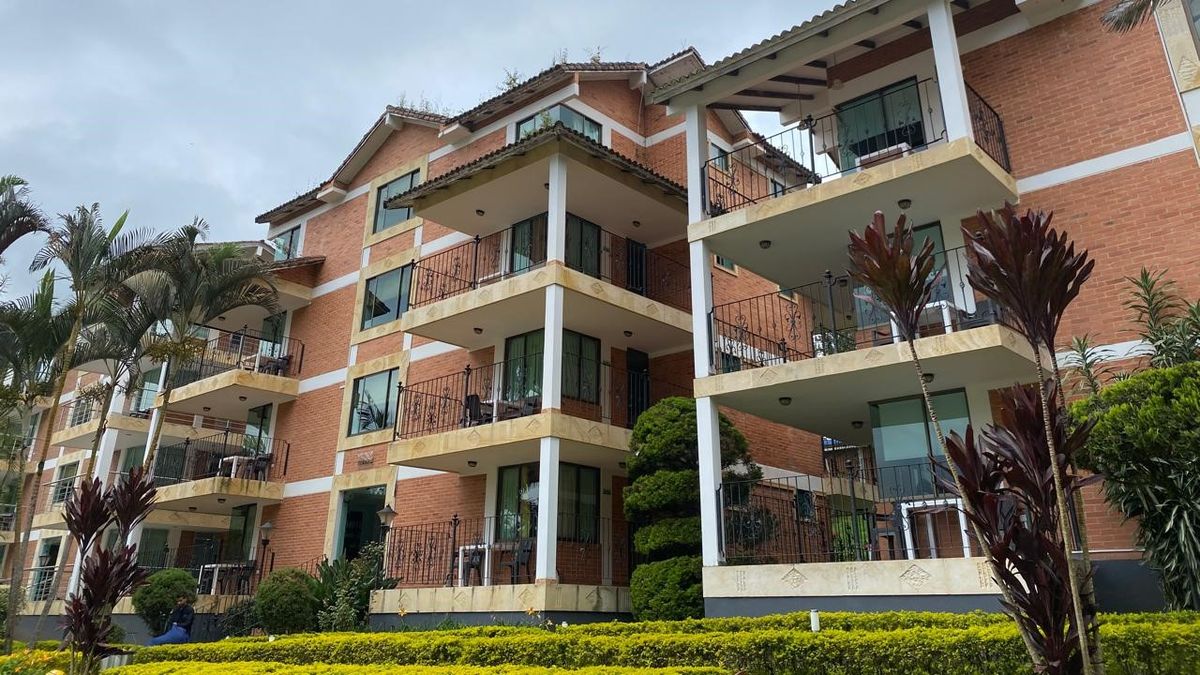 Sumérgete en la tranquilidad de Termales de Santa Mónica en medio de las montañas de Cundinamarca.&nbsp;