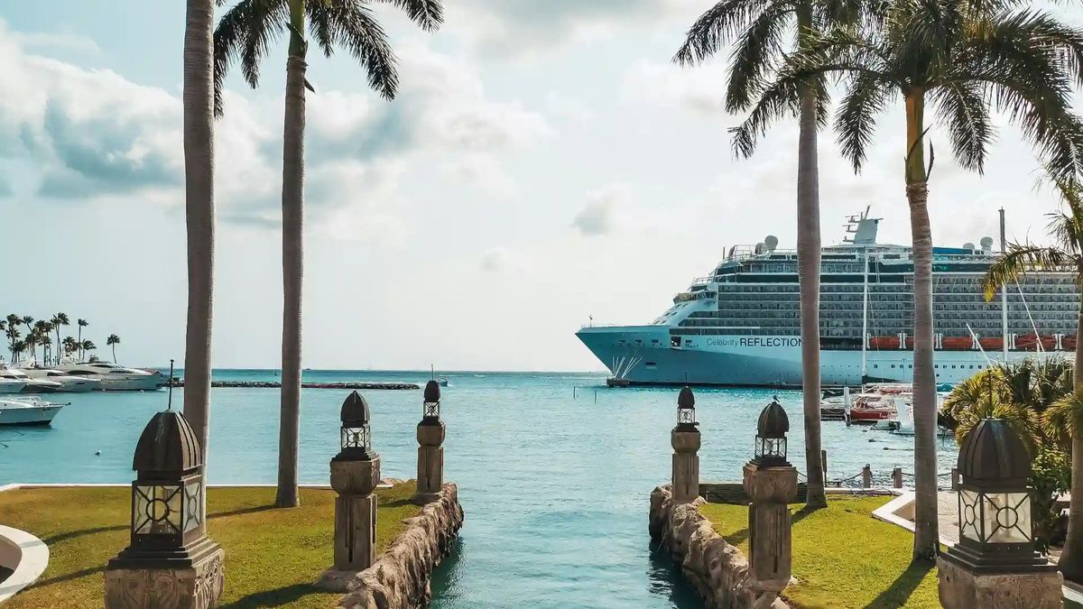 Ubicada fuera del cinturón de huracanes, Aruba reduce significativamente los riesgos climáticos, un factor clave al evaluar destinos del Caribe. Ubicada fuera del cinturón de huracanes, Aruba reduce significativamente los riesgos climáticos, un factor clave al evaluar destinos del Caribe.