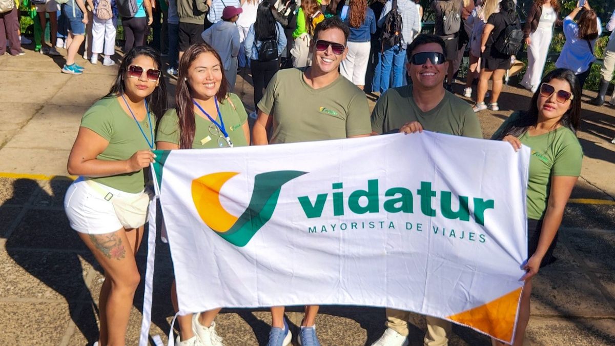 Equipo de Vidatur Perú. Equipo de Vidatur Perú.