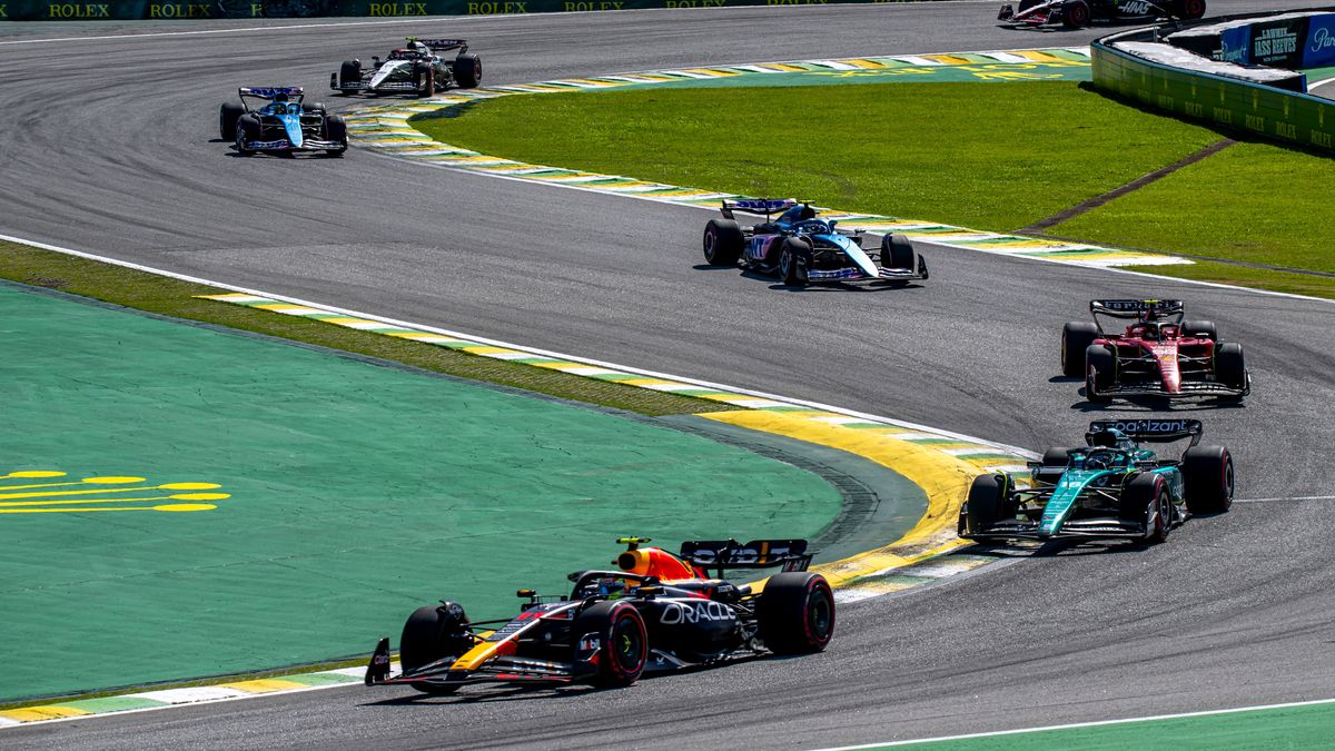 Viajar para ver una carrera de Fórmula 1 es el sueño de muchos aficionados. Viajar para ver una carrera de Fórmula 1 es el sueño de muchos aficionados.