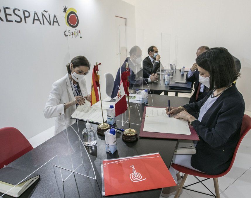 El Memorando de Entendimiento en el &Aacute;mbito Tur&iacute;stico (MOU) se dio con la Ministra de Industria, Comercio y Turismo de Espa&ntilde;a, Reyes Maroto, durante Fitur 2021.