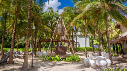 Sandos Caracol Nature Resort & Waterpark estrena su nuevo y exclusivo Kiin Beach Club, solo para adultos. &nbsp;