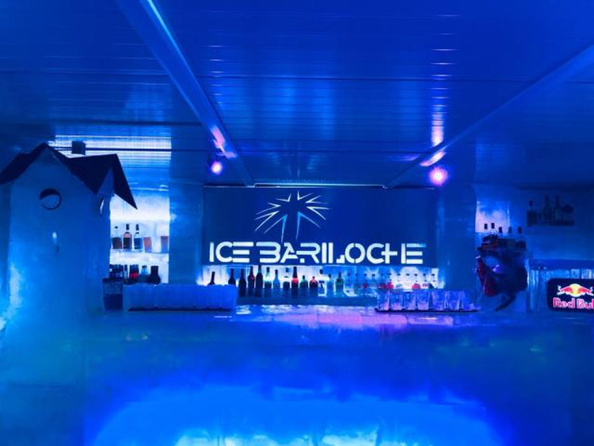 Durante el verano 2023 los turistas podrán descubrir un mundo congelado durante las noches en Bariloche. El Ice Bar es un lugar único para disfrutar.