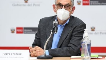 El ministro de Economía, Pedro Francke, espera que la tercera ola sea la última, debido al gran impacto que ha tenido en el sector turismo.