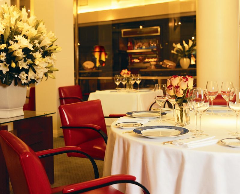 En La Bourgogne el afamado chef Jean Paul Bondoux consagra toda su experiencia para ofrecer la más selecta cocina francesa de Buenos Aires.